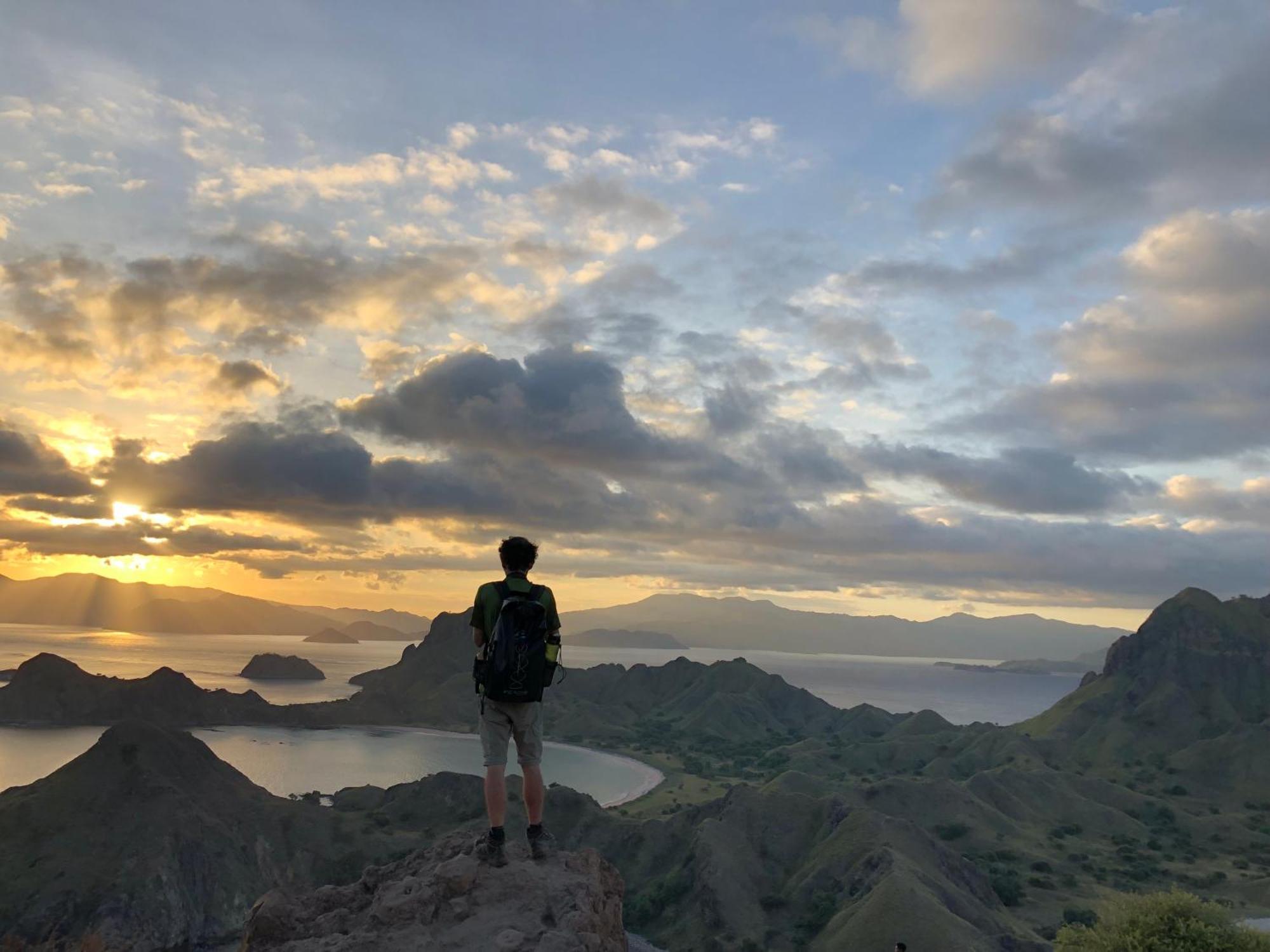 Dua Putri Komodo Homestay Екстериор снимка