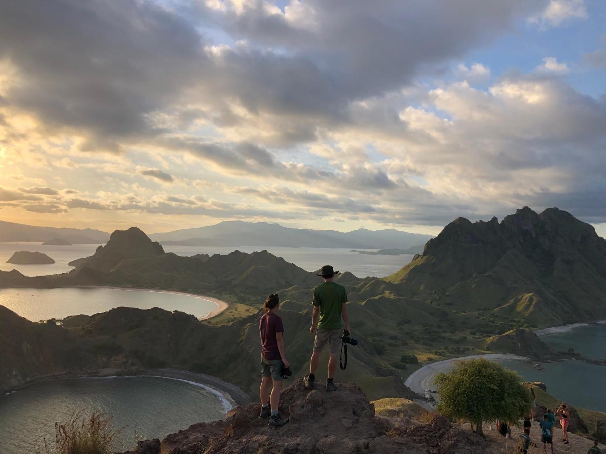 Dua Putri Komodo Homestay Екстериор снимка
