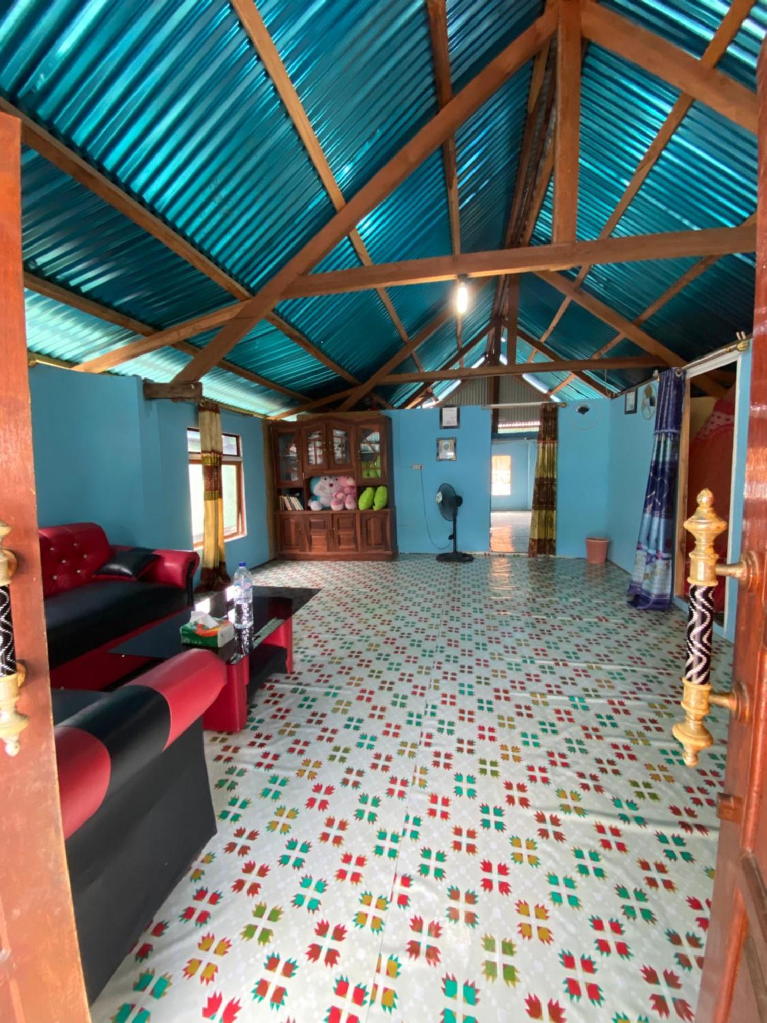 Dua Putri Komodo Homestay Екстериор снимка